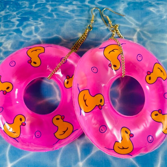 Adorable Duckie Hot Pink Pool Float inflated Earrings - Picture 4 of 6